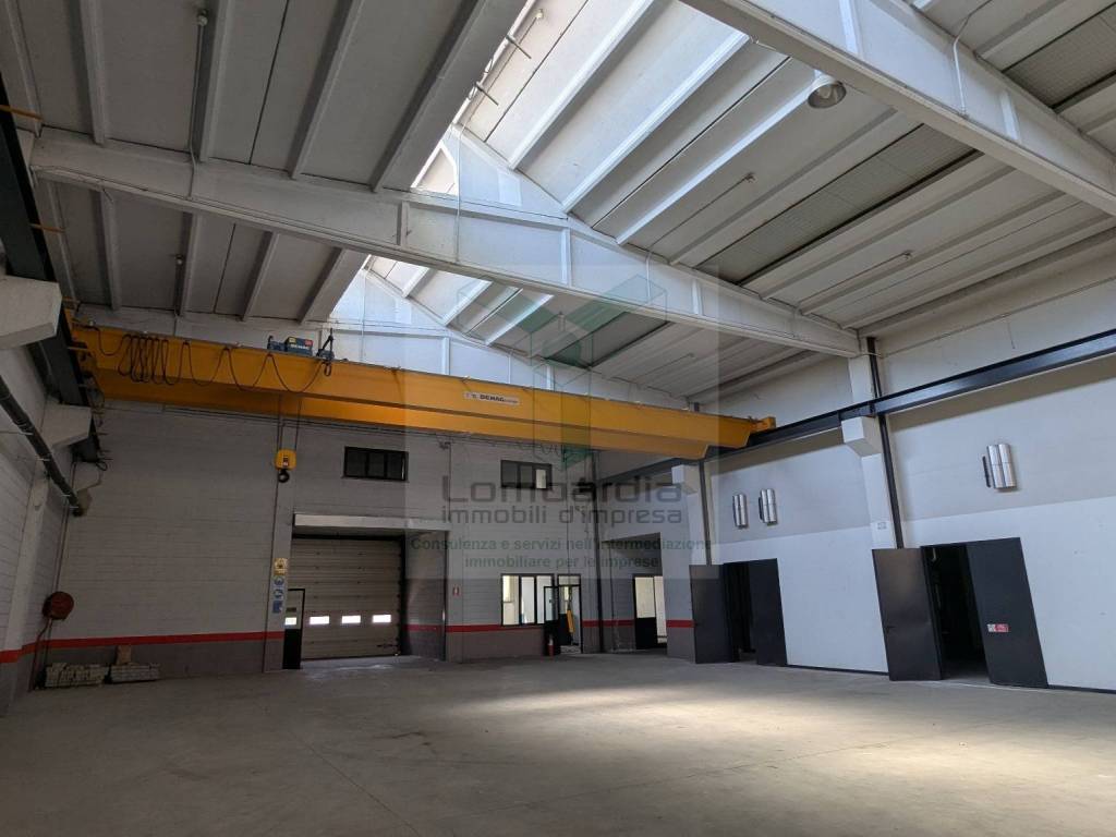 locale commerciale in vendita a Liscate
