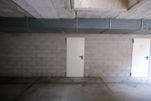 locale commerciale in vendita a Liscate