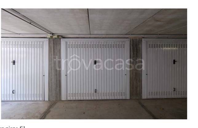 locale commerciale in vendita a Liscate