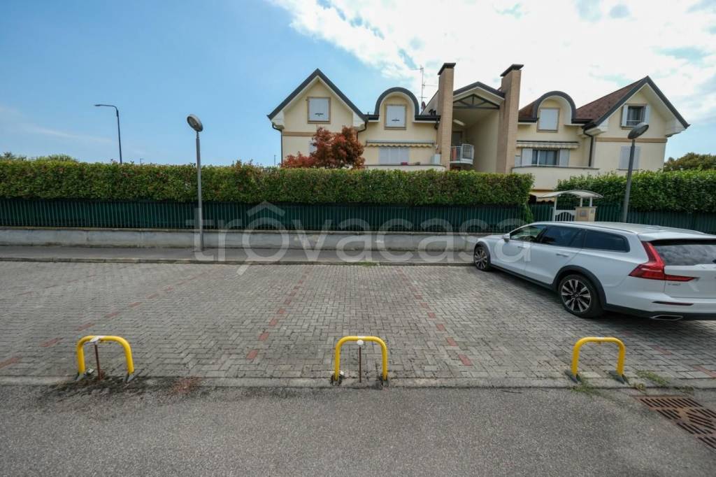 appartamento in vendita a Liscate