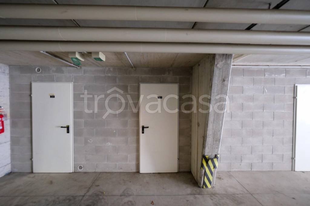 locale commerciale in vendita a Liscate