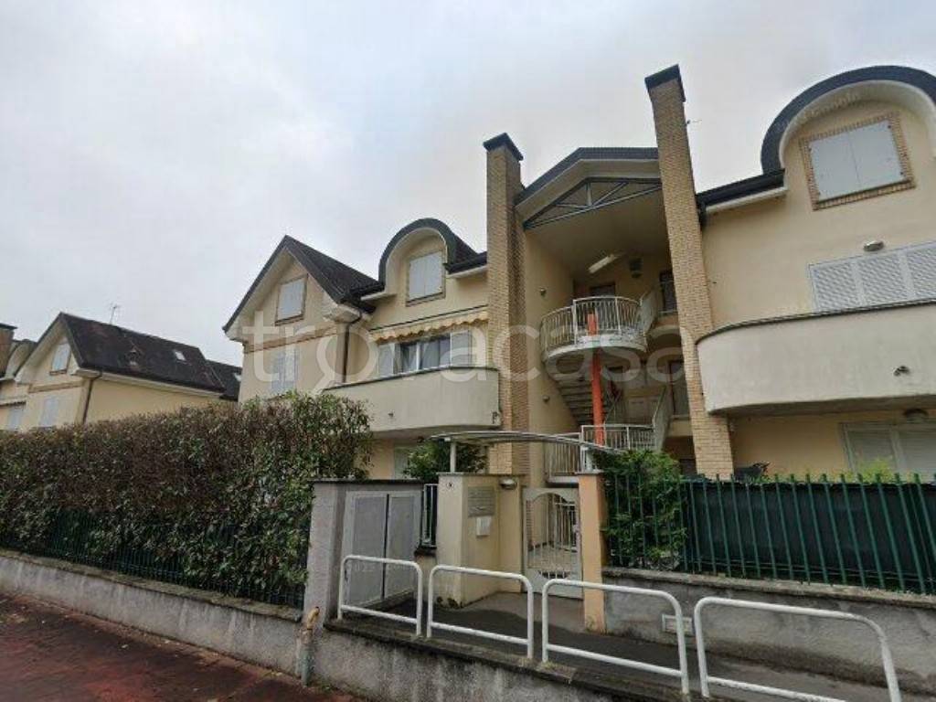 locale commerciale in vendita a Liscate