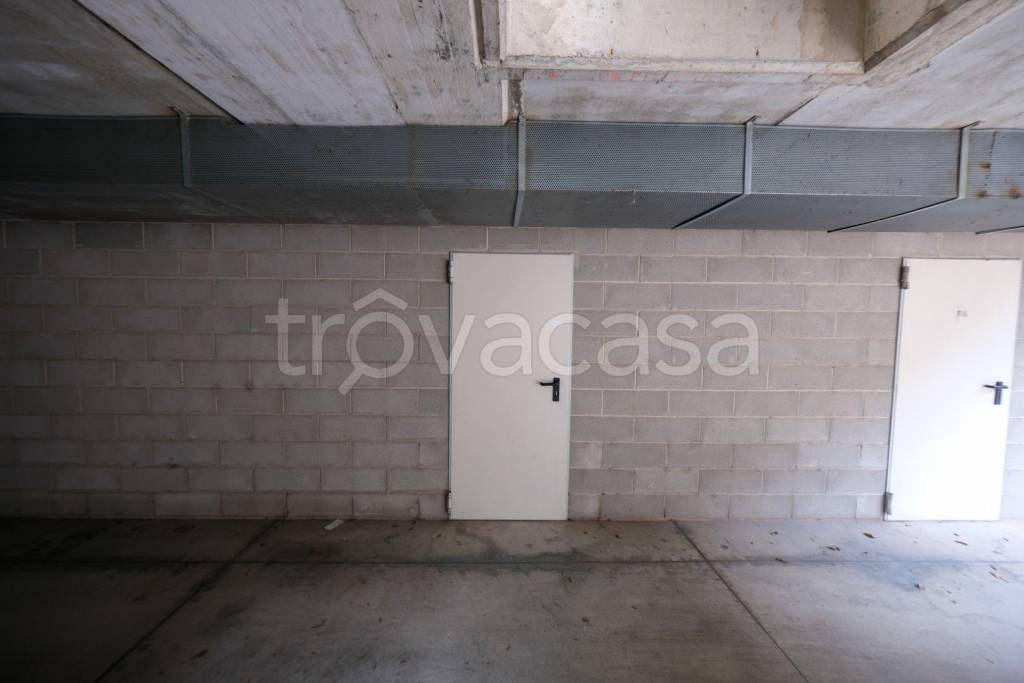 locale commerciale in vendita a Liscate