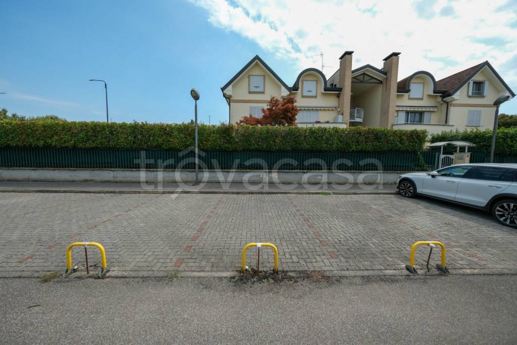 terreno edificabile in vendita a Liscate