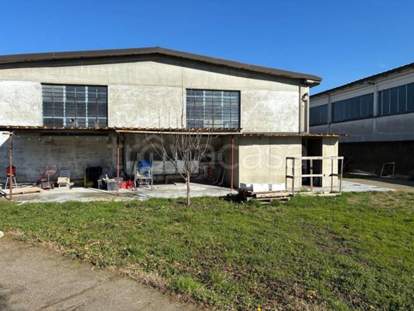 locale commerciale in vendita a Liscate