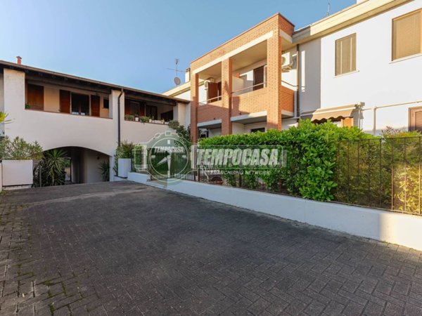 casa indipendente in vendita a Liscate