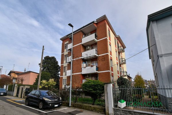appartamento in vendita a Locate di Triulzi