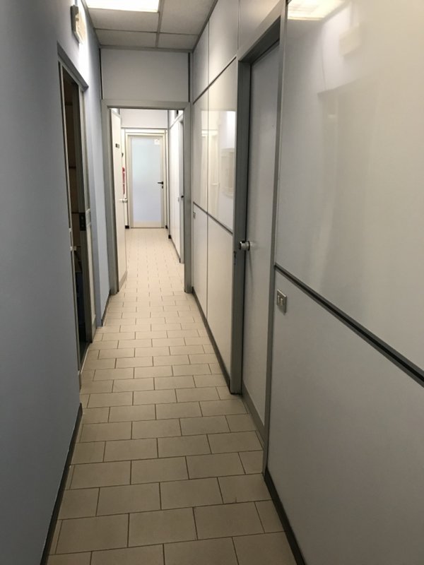 ufficio in vendita a Locate di Triulzi