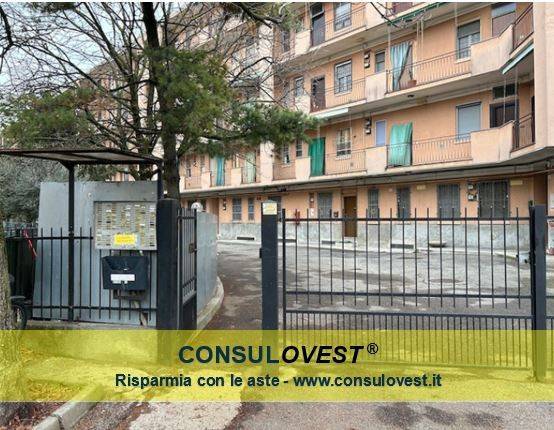 appartamento in vendita a Locate di Triulzi