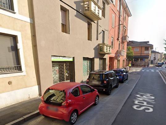 negozio in vendita a Locate di Triulzi