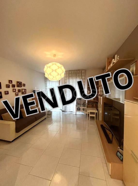appartamento in vendita a Locate di Triulzi in zona Moro
