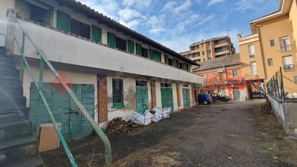 appartamento in vendita a Locate di Triulzi