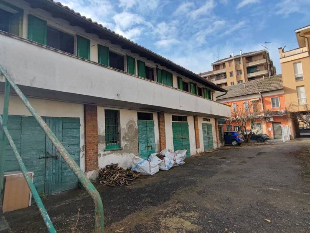 casa indipendente in vendita a Locate di Triulzi