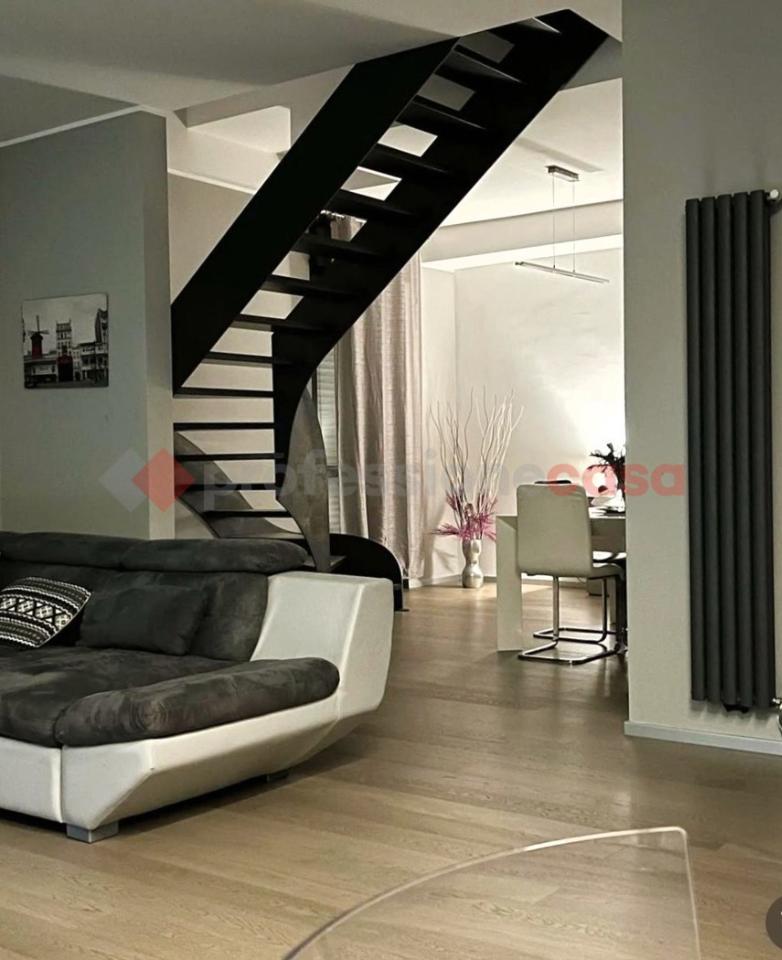casa indipendente in vendita a Locate di Triulzi