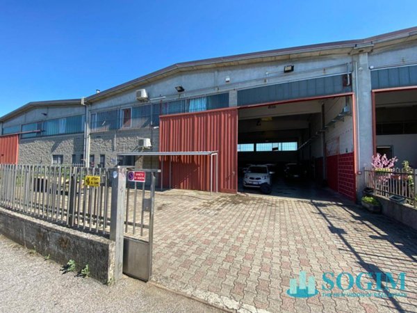 capannone in vendita a Locate di Triulzi