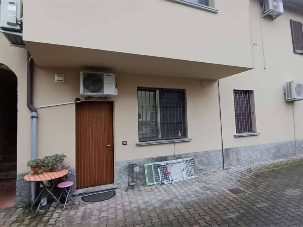 appartamento in vendita a Locate di Triulzi