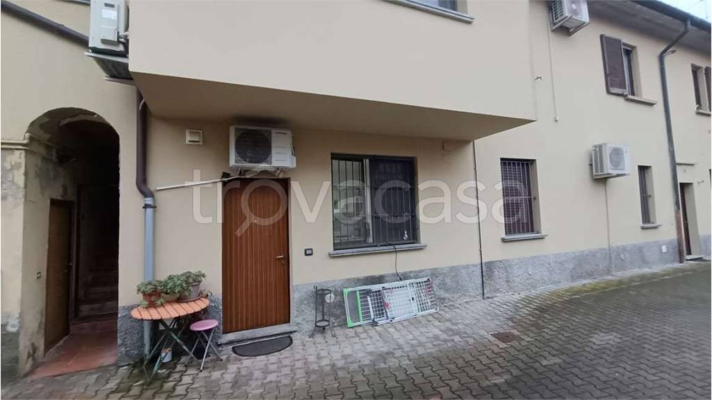 appartamento in vendita a Locate di Triulzi