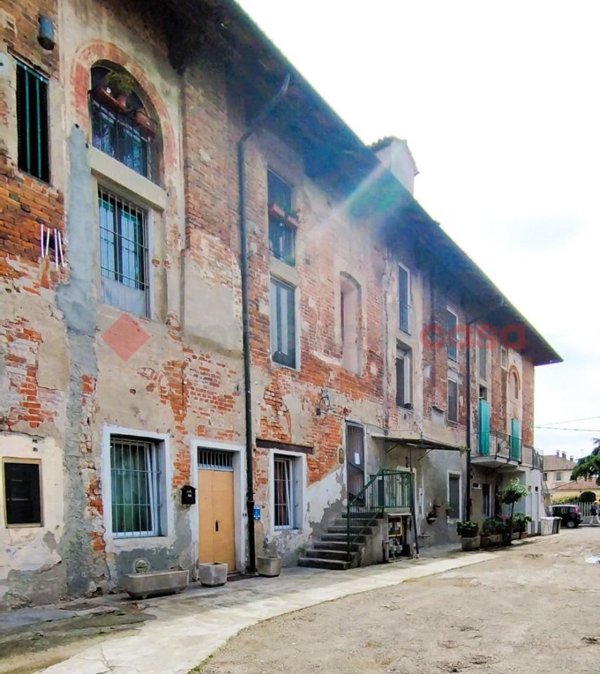 appartamento in vendita a Locate di Triulzi