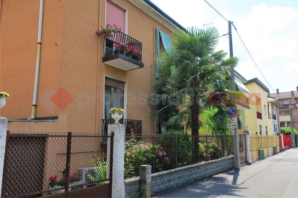 appartamento in vendita a Locate di Triulzi