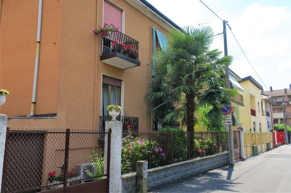 appartamento in vendita a Locate di Triulzi