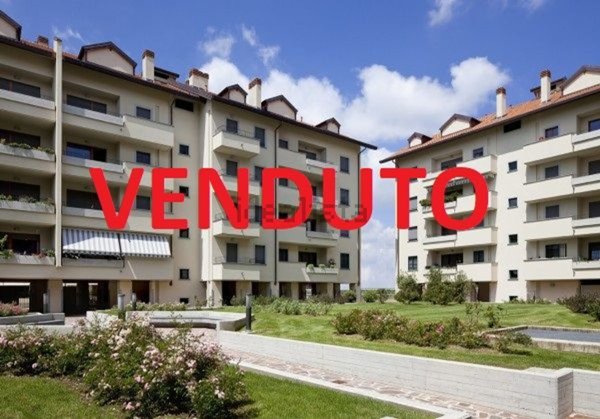 appartamento in vendita a Locate di Triulzi