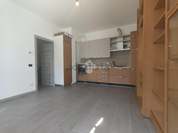 appartamento in vendita a Locate di Triulzi