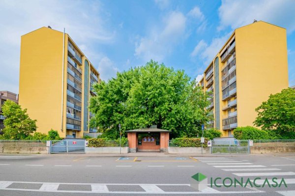 appartamento in vendita a Locate di Triulzi in zona Moro