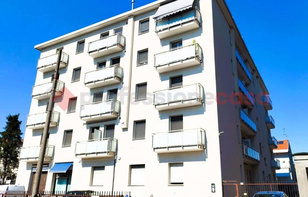 appartamento in vendita a Locate di Triulzi