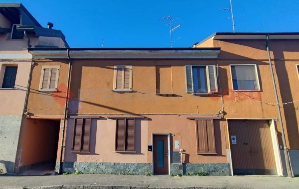 appartamento in vendita a Locate di Triulzi