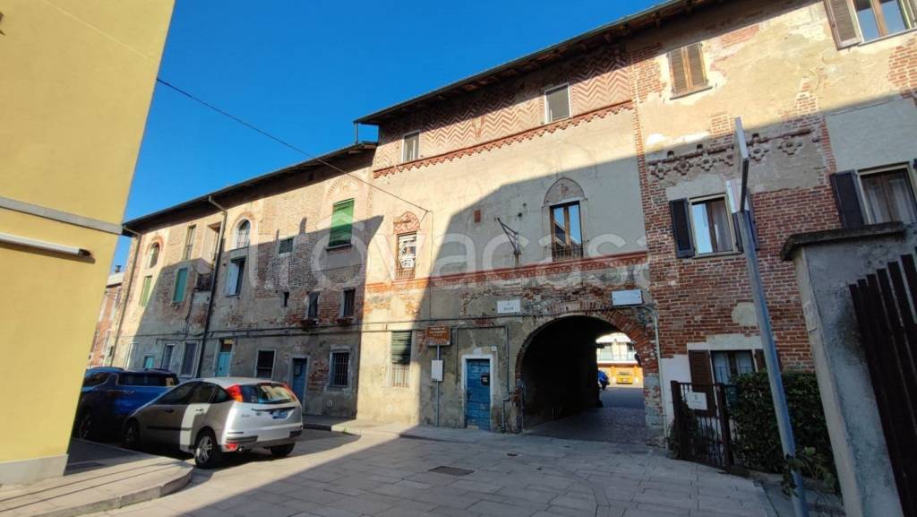 appartamento in vendita a Locate di Triulzi