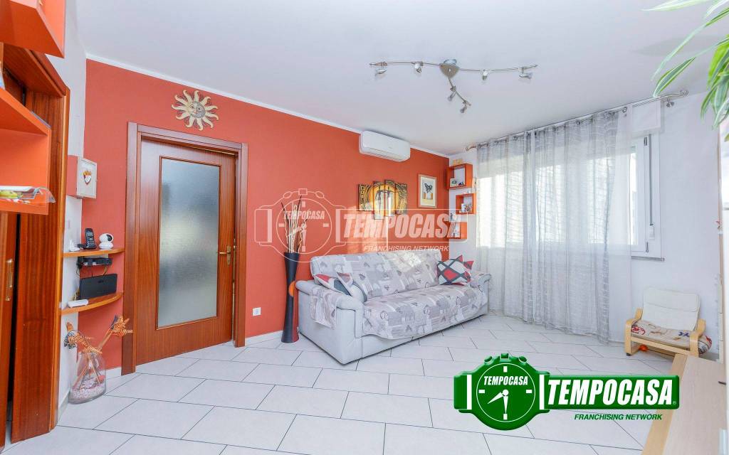 appartamento in vendita a Locate di Triulzi in zona Moro
