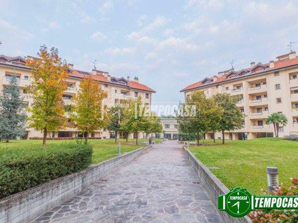 appartamento in vendita a Locate di Triulzi