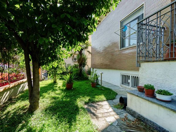 casa indipendente in vendita a Locate di Triulzi