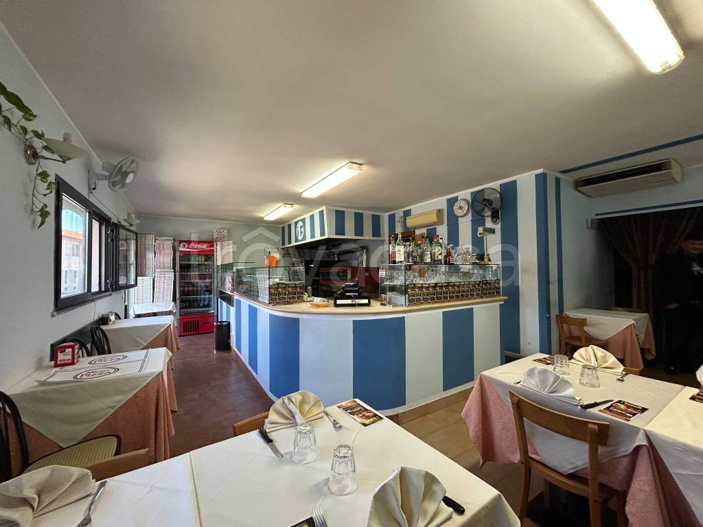 negozio in vendita a Locate di Triulzi