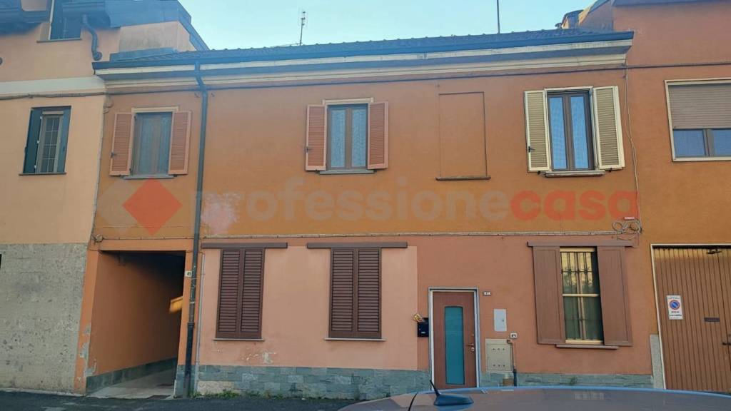 appartamento in vendita a Locate di Triulzi