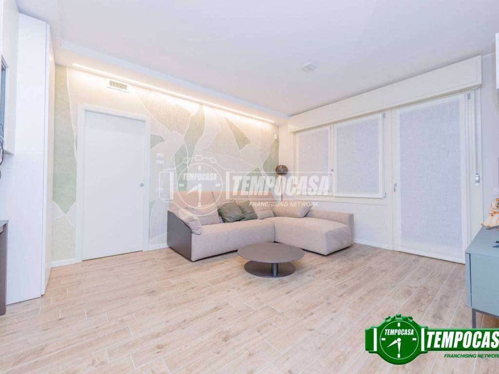 appartamento in vendita a Locate di Triulzi