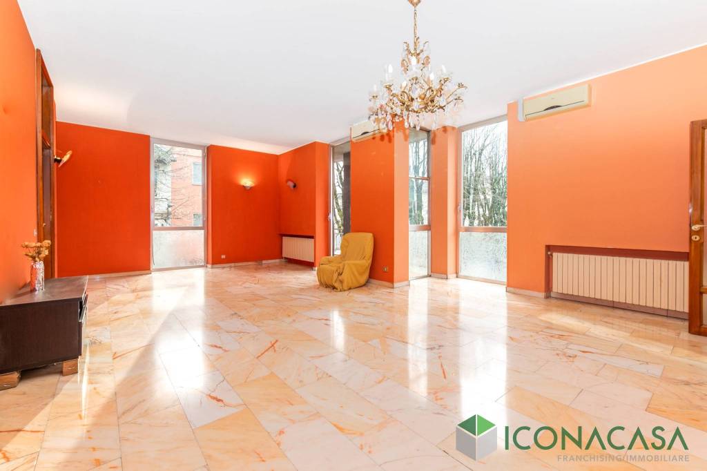 appartamento in vendita a Locate di Triulzi