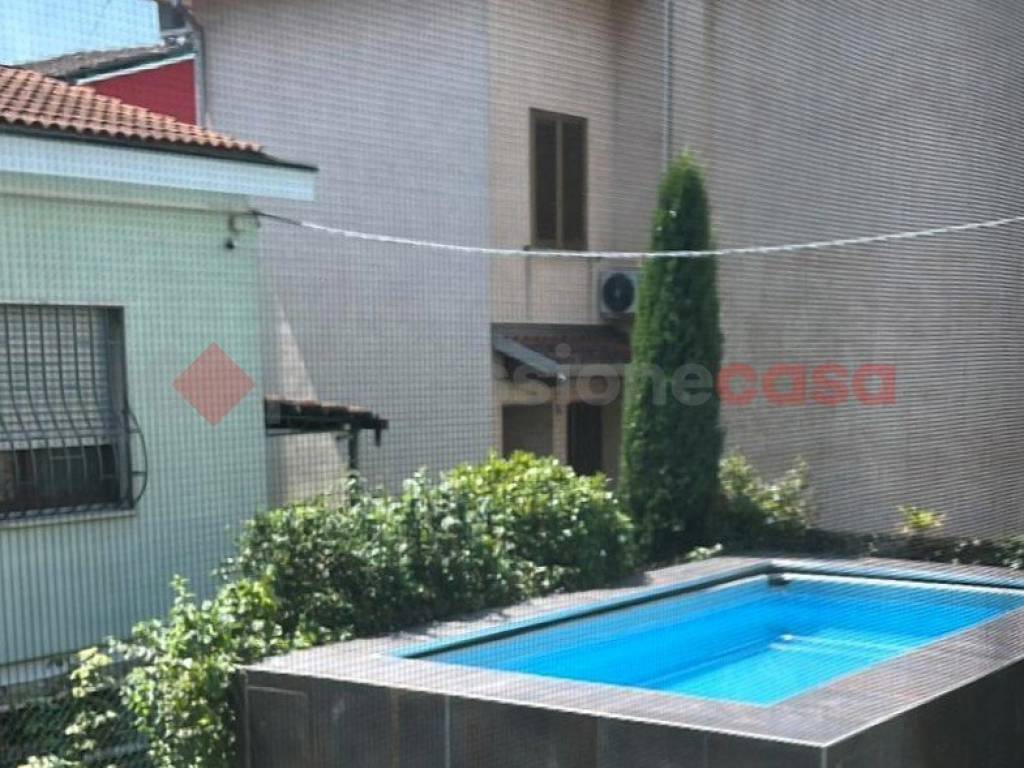 casa indipendente in vendita a Locate di Triulzi