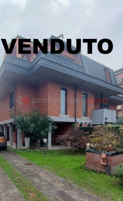 appartamento in vendita a Locate di Triulzi in zona Moro