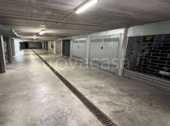 appartamento in vendita a Locate di Triulzi