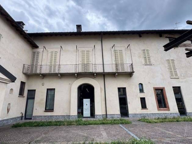 appartamento in vendita a Locate di Triulzi