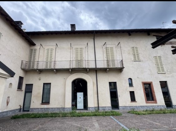 appartamento in vendita a Locate di Triulzi