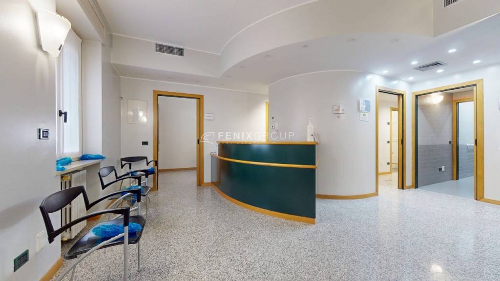 ufficio in vendita a Locate di Triulzi