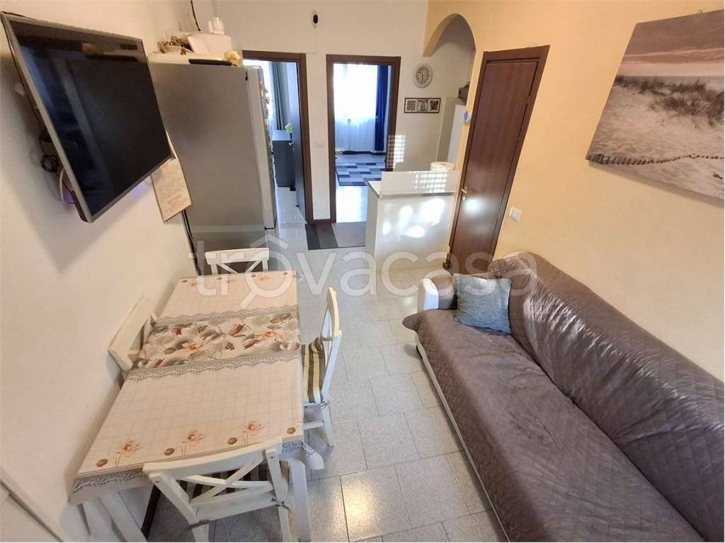 appartamento in vendita a Locate di Triulzi