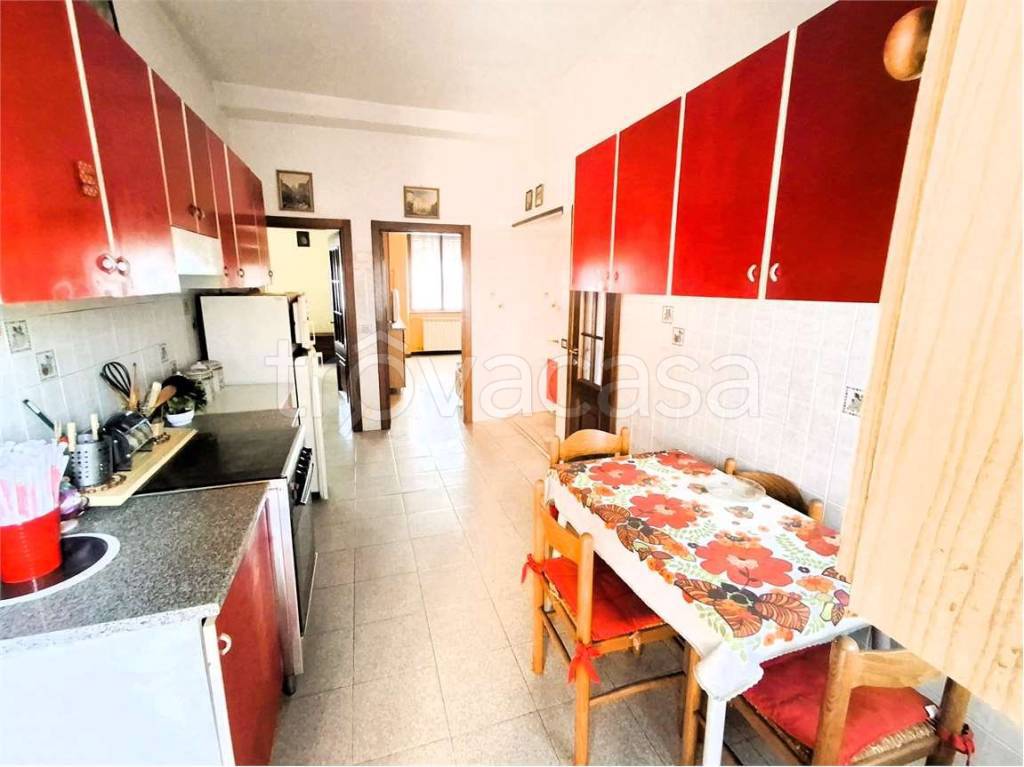 appartamento in vendita a Locate di Triulzi