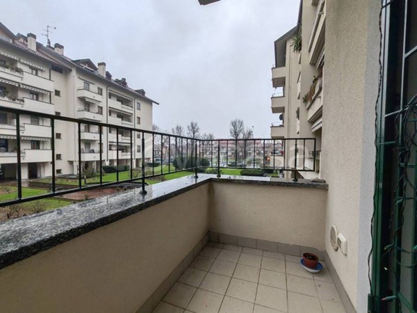 appartamento in vendita a Locate di Triulzi