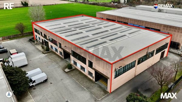 negozio in vendita a Locate di Triulzi