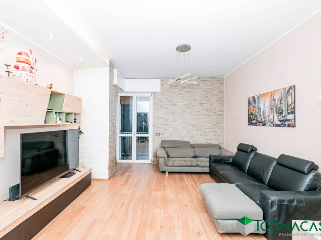 appartamento in vendita a Locate di Triulzi