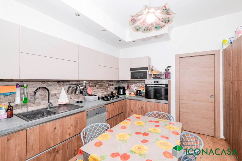 appartamento in vendita a Locate di Triulzi