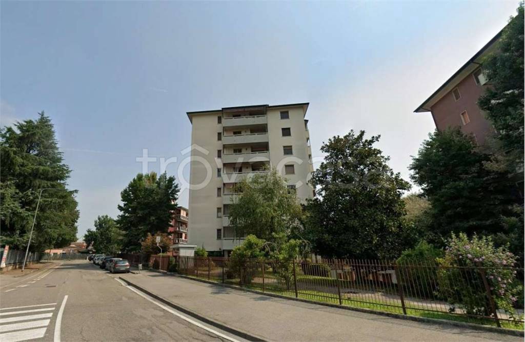 appartamento in vendita a Locate di Triulzi